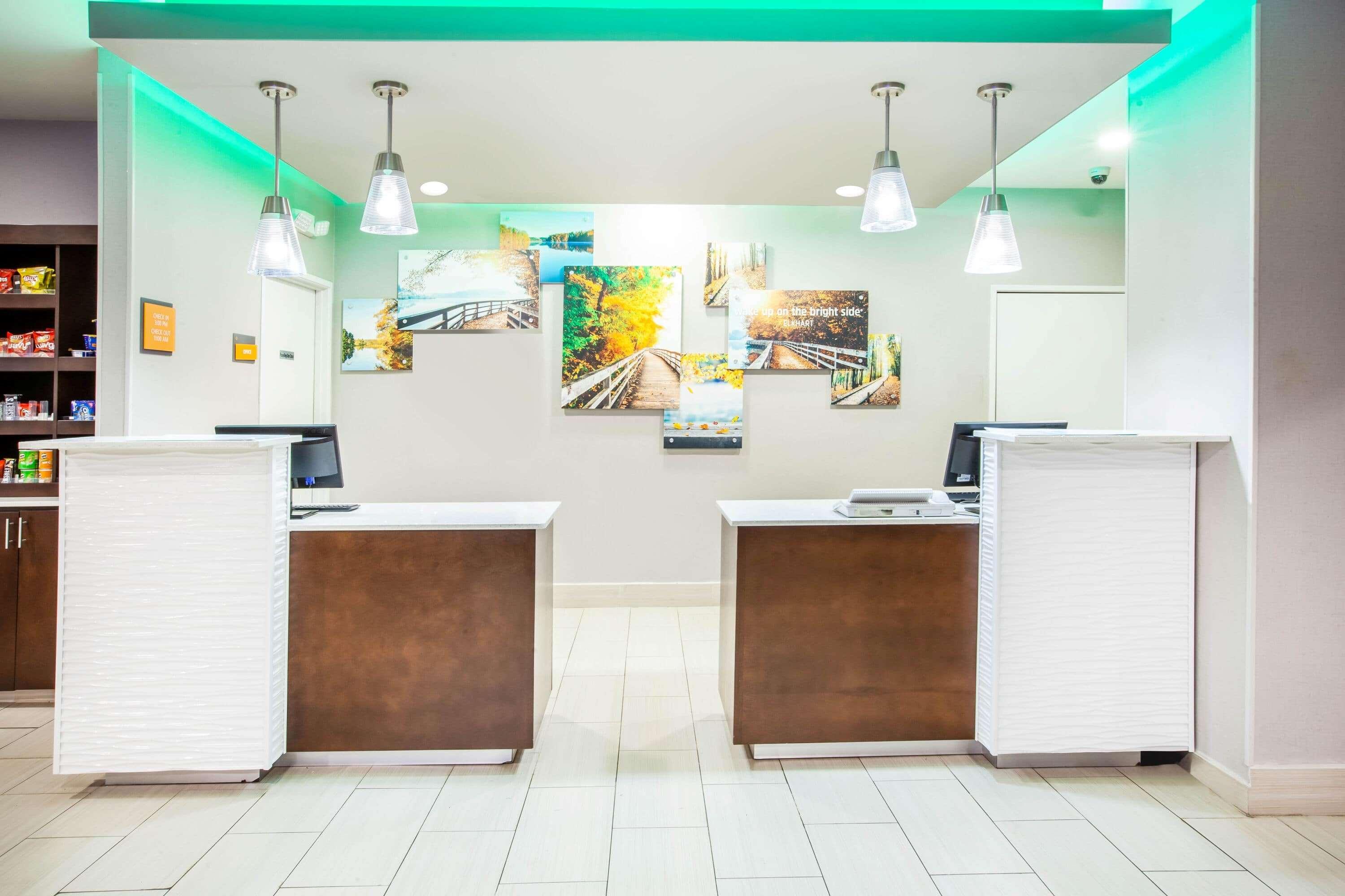 La Quinta Inn And Suites By Wyndham Елкхарт Екстериор снимка