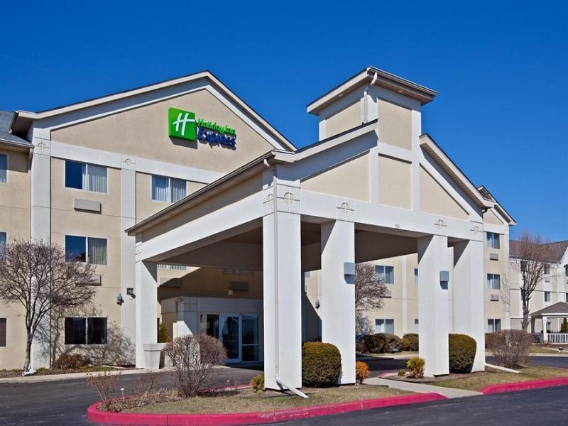 La Quinta Inn And Suites By Wyndham Елкхарт Екстериор снимка