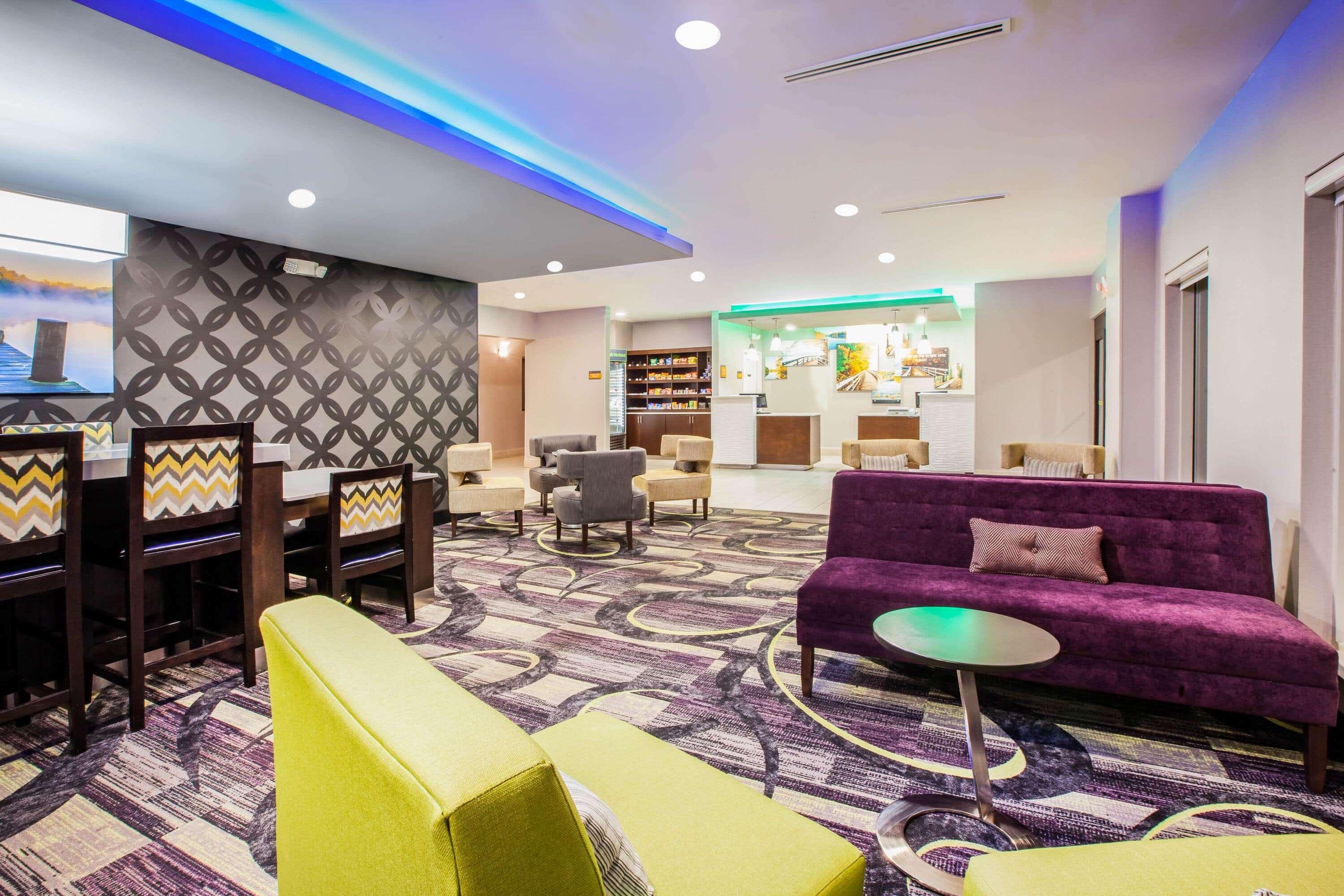 La Quinta Inn And Suites By Wyndham Елкхарт Екстериор снимка