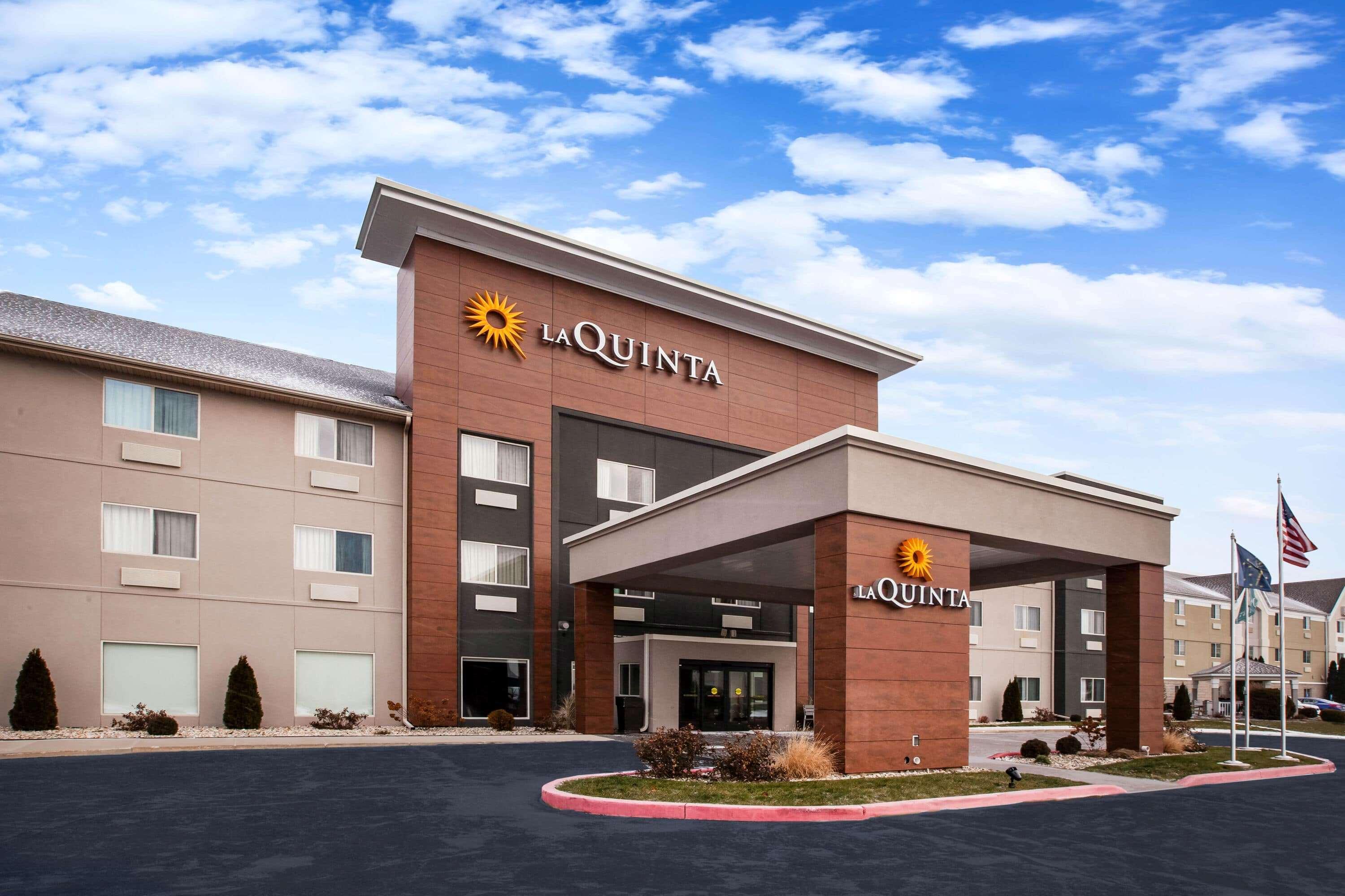 La Quinta Inn And Suites By Wyndham Елкхарт Екстериор снимка