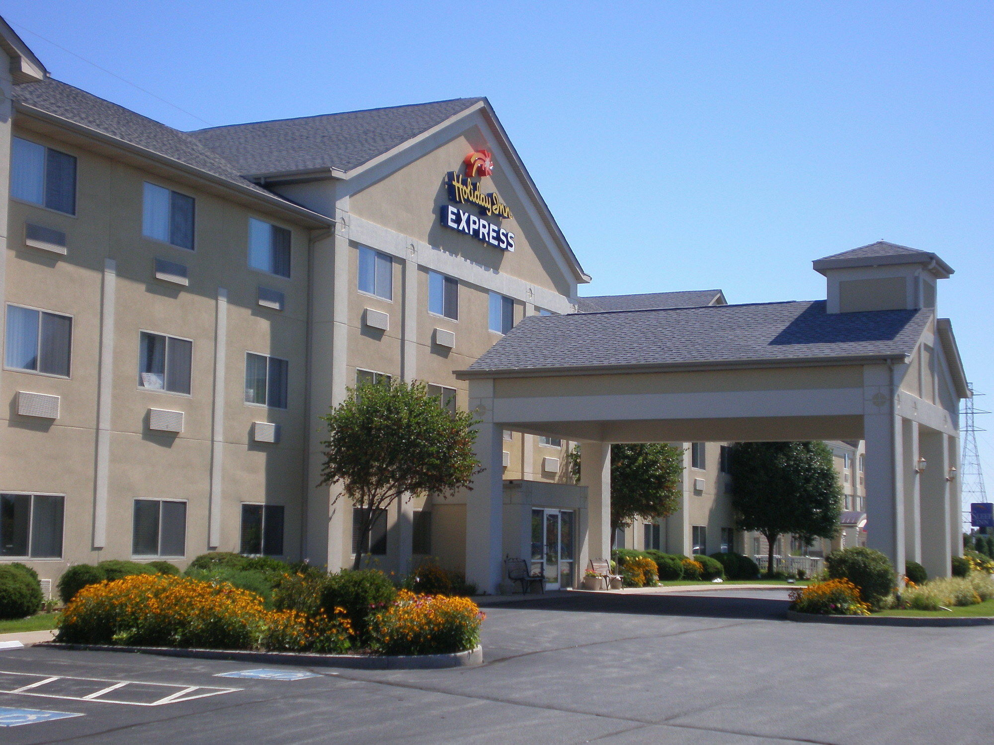 La Quinta Inn And Suites By Wyndham Елкхарт Екстериор снимка