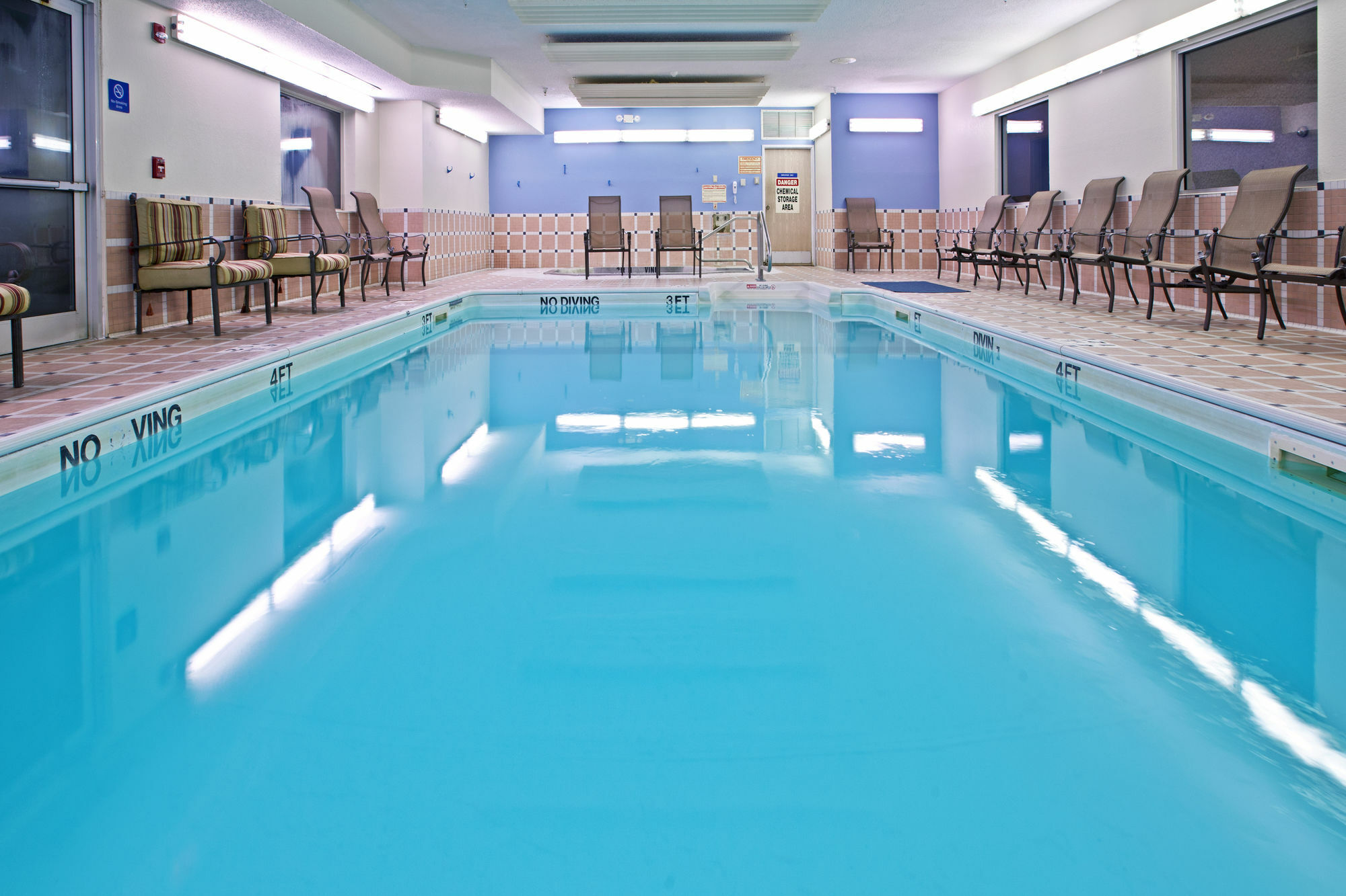 La Quinta Inn And Suites By Wyndham Елкхарт Екстериор снимка