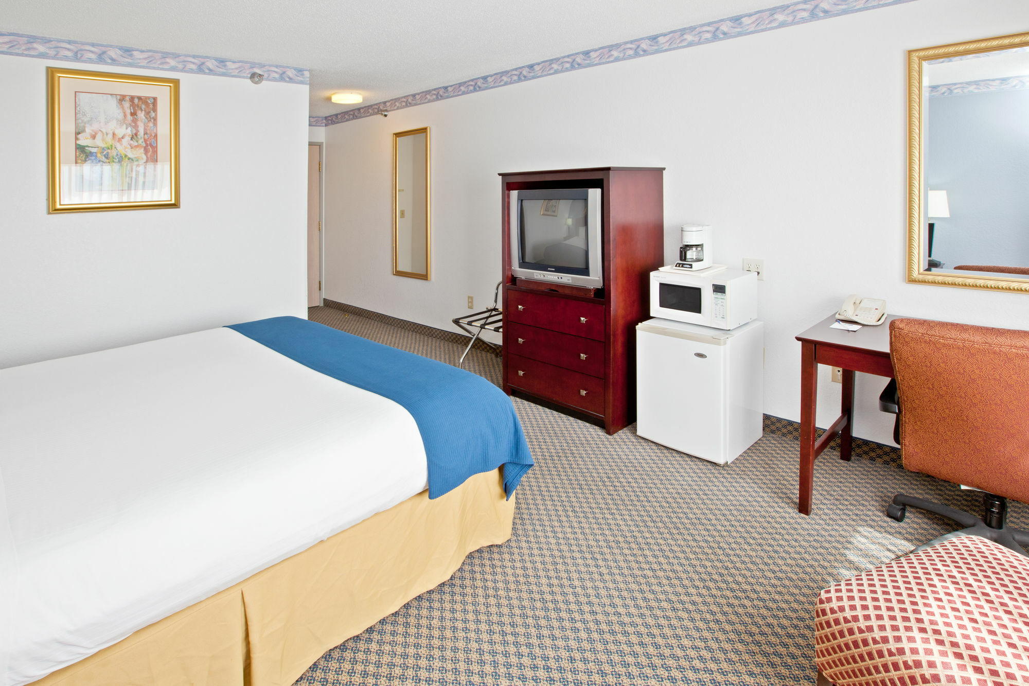 La Quinta Inn And Suites By Wyndham Елкхарт Екстериор снимка